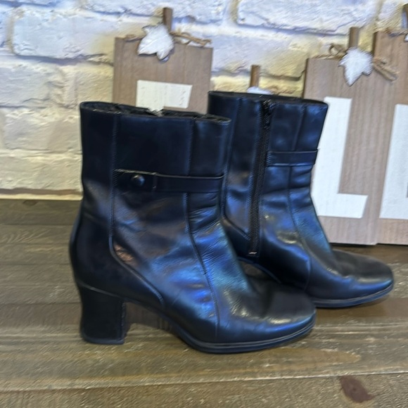 Clark’s Leather boots - Picture 3 of 6